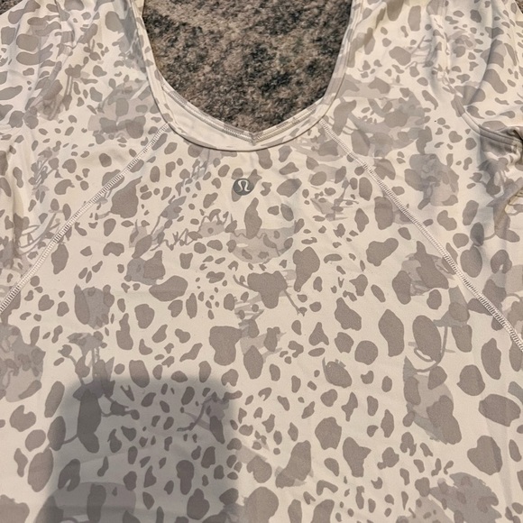 lululemon Align T-Shirt. B3 - Picture 3 of 4